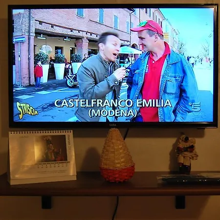 Holiday Grandelli